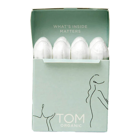 Open box of regular tampons designed for medium flows, showing the product inside. These tampons are biodegradable and hypoallergenic, offering a sustainable and gentle option for menstrual care.