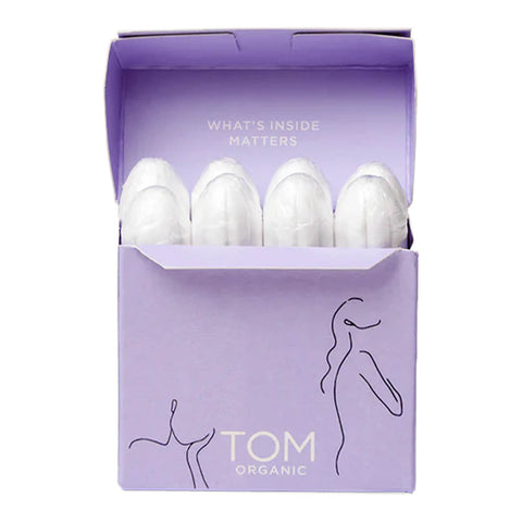 Open box of super tampons designed for medium flows, showing the product inside. These tampons are biodegradable and hypoallergenic, offering a sustainable and gentle option for menstrual care.