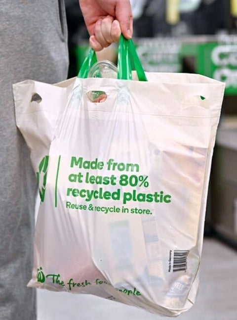 Woolworths To Ditch Reusable Plastic Bags In All Stores Across Australia!